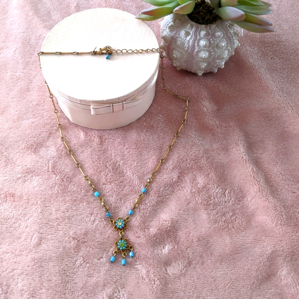 Vintage blue beads necklace